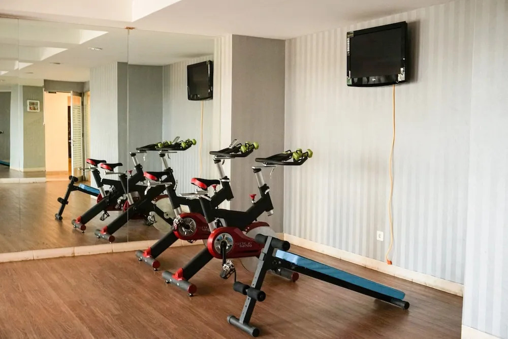 Fancy And Nice Studio At Belmont Residence Puri Apartment