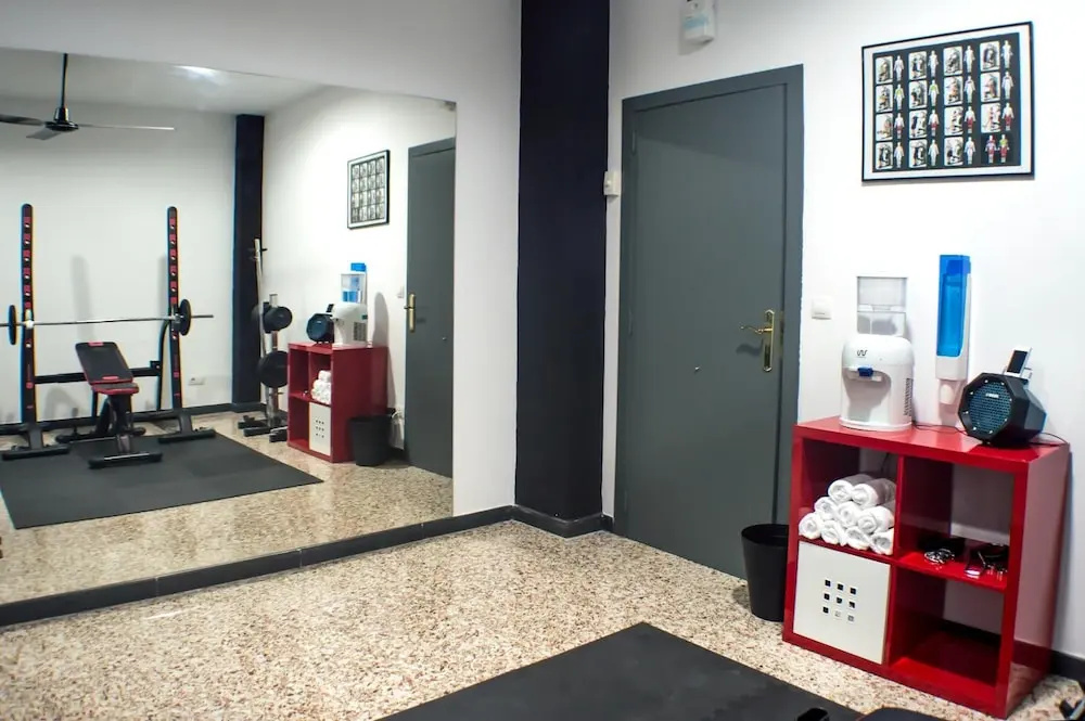 Quart Youth Hostel & Apartments