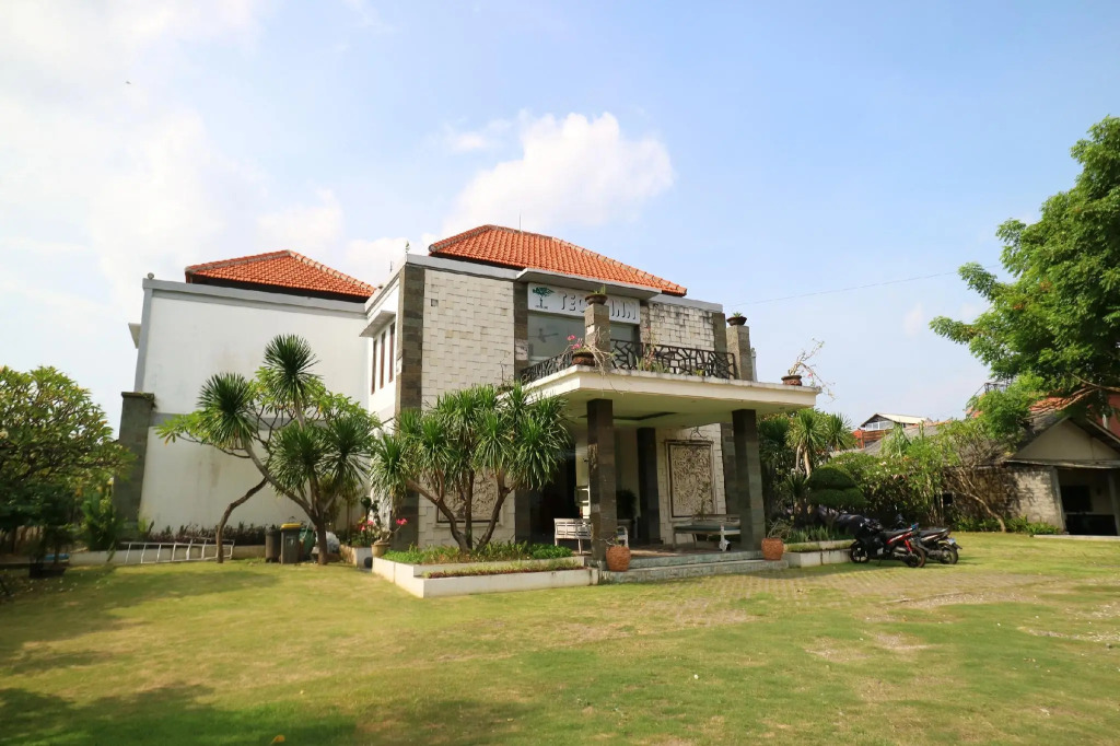 OYO 3910 Teges Inn