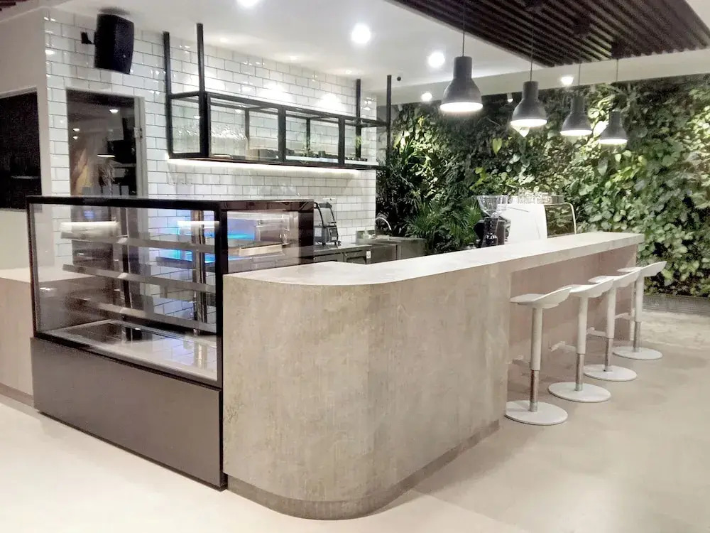 Spot 43 Cafe and Hotel