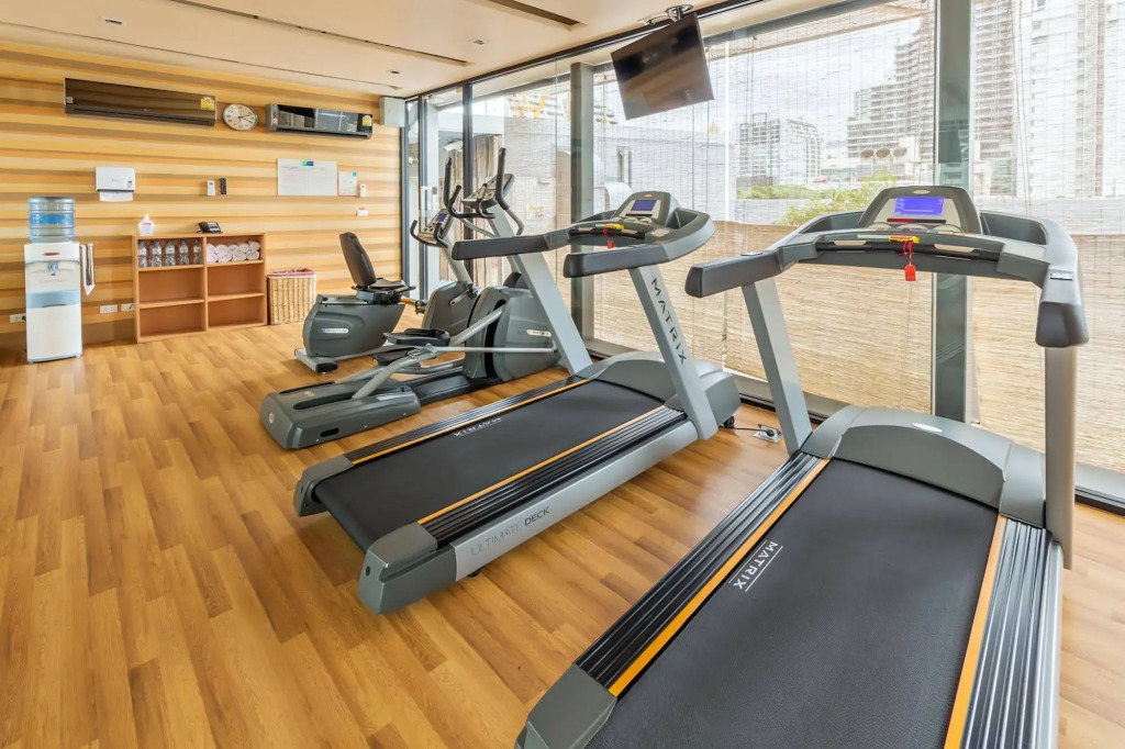 Holiday Inn Express Bangkok Sukhumvit 11 by IHG
