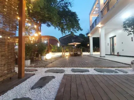 Pony Inn Coral Courtyard (Beihai Weizhou Island)