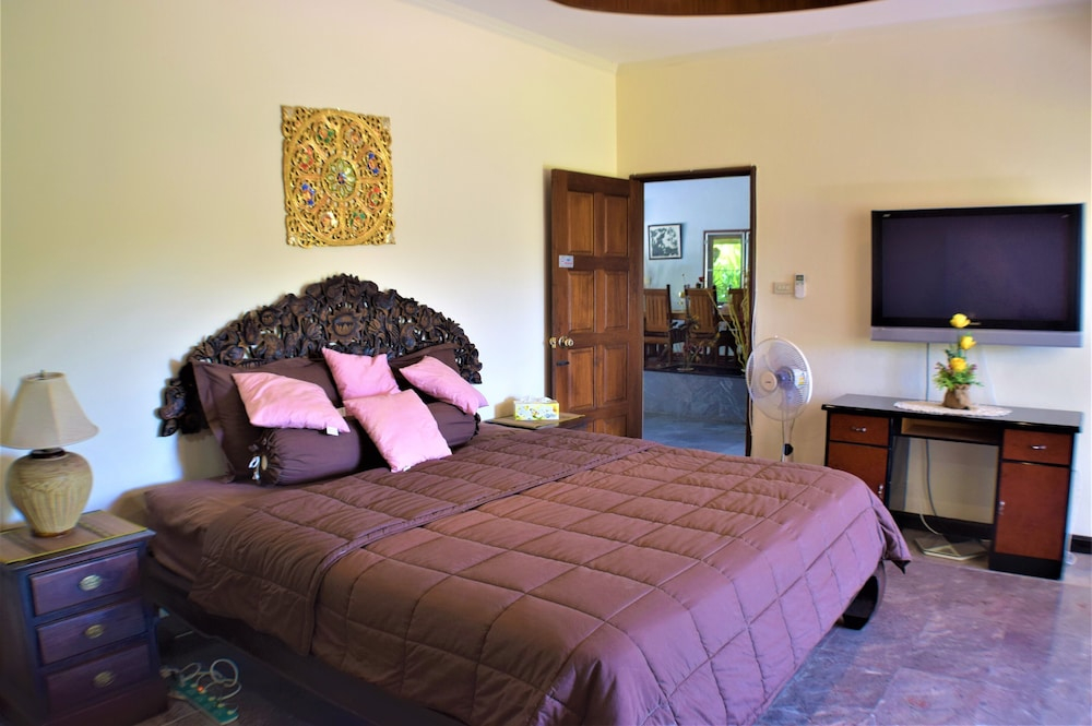 Nai Harn Beach 4 bedroom Pool Villa, Rawai, Phuket