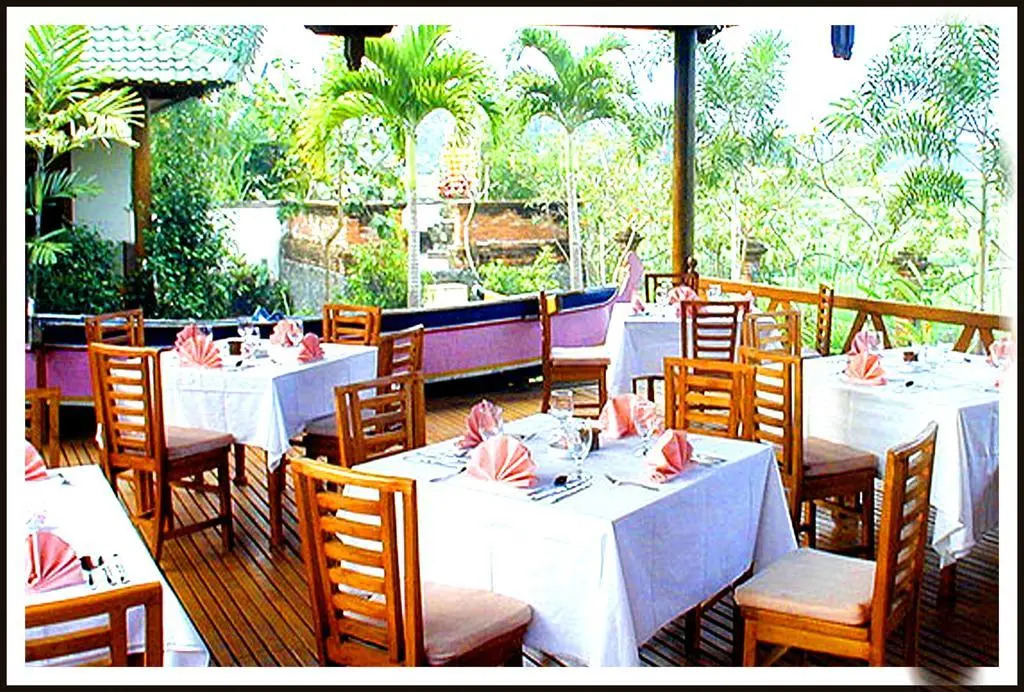 Bona Village Inn