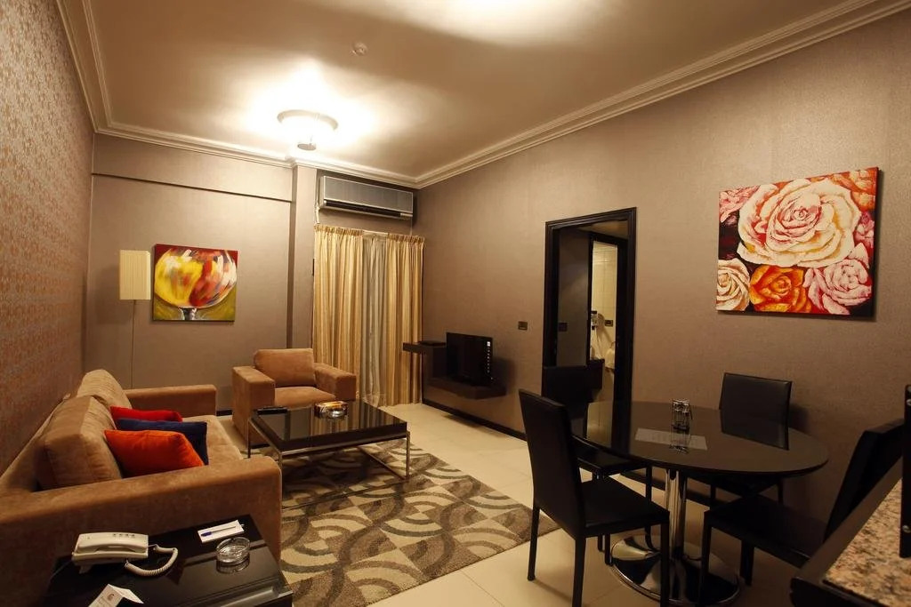 Al Jamila Suites