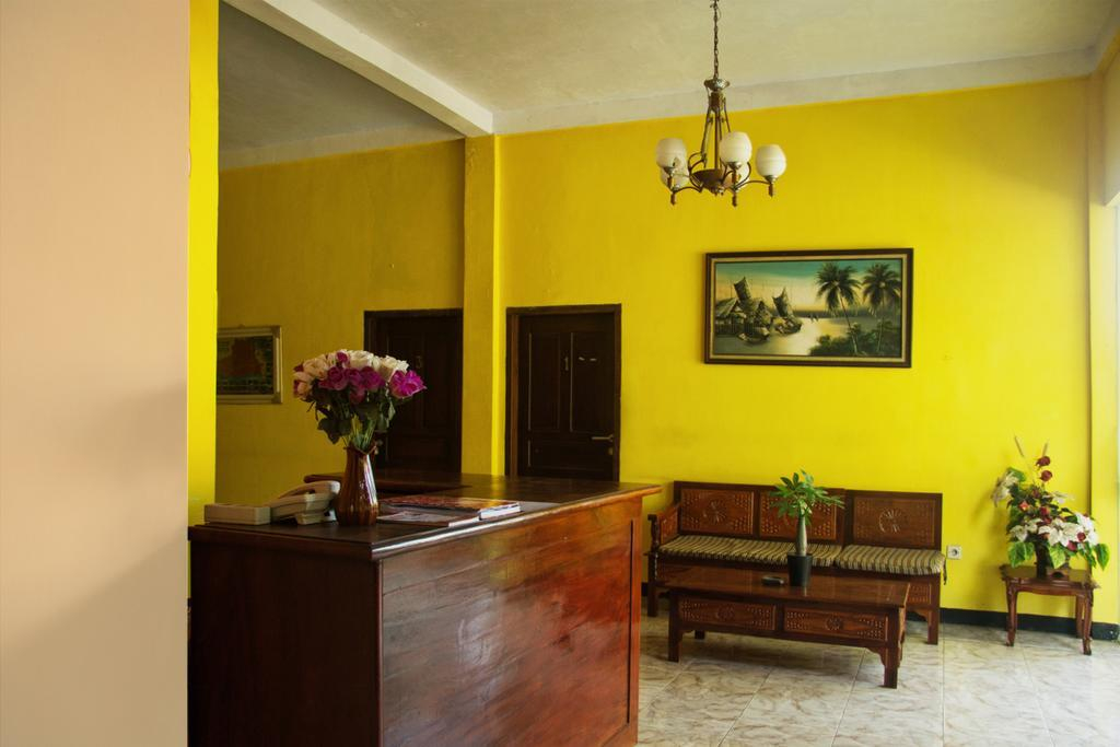 OYO 1069 Hotel New Rajawali