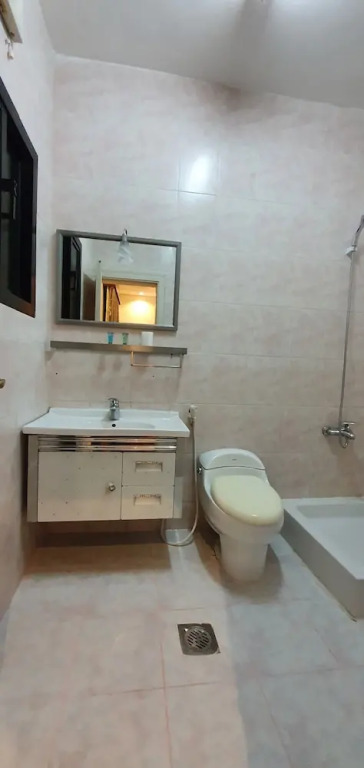 Saryet Al Hamra Hotel Apartments