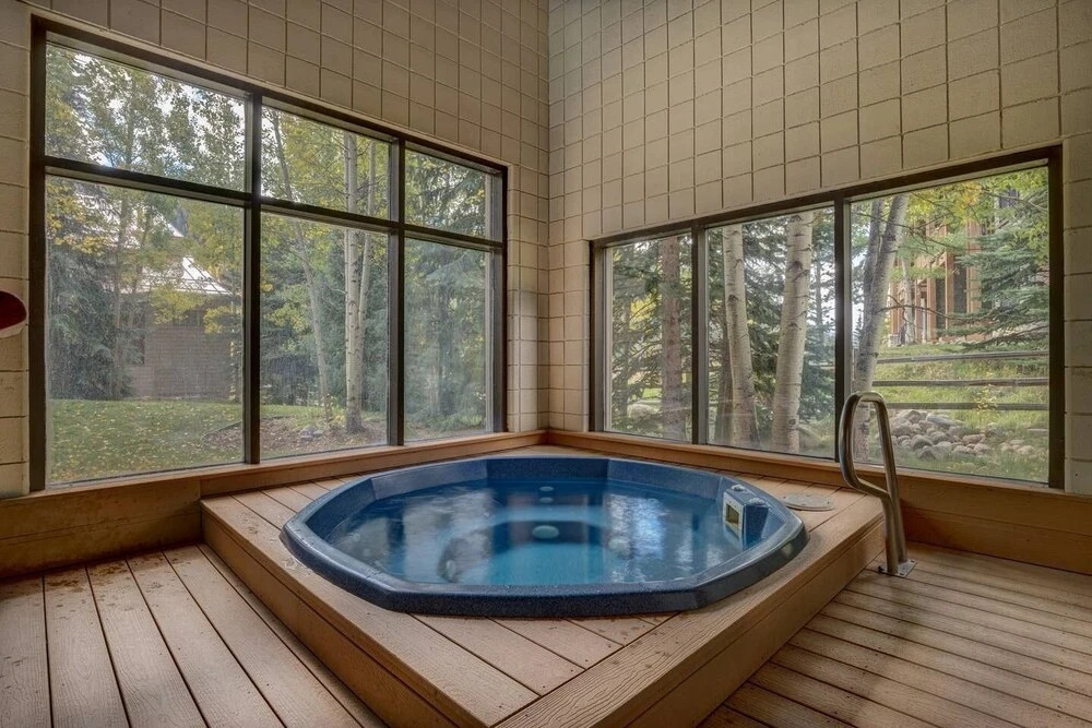107 Ski Run 2 Bedroom Condo by RedAwning