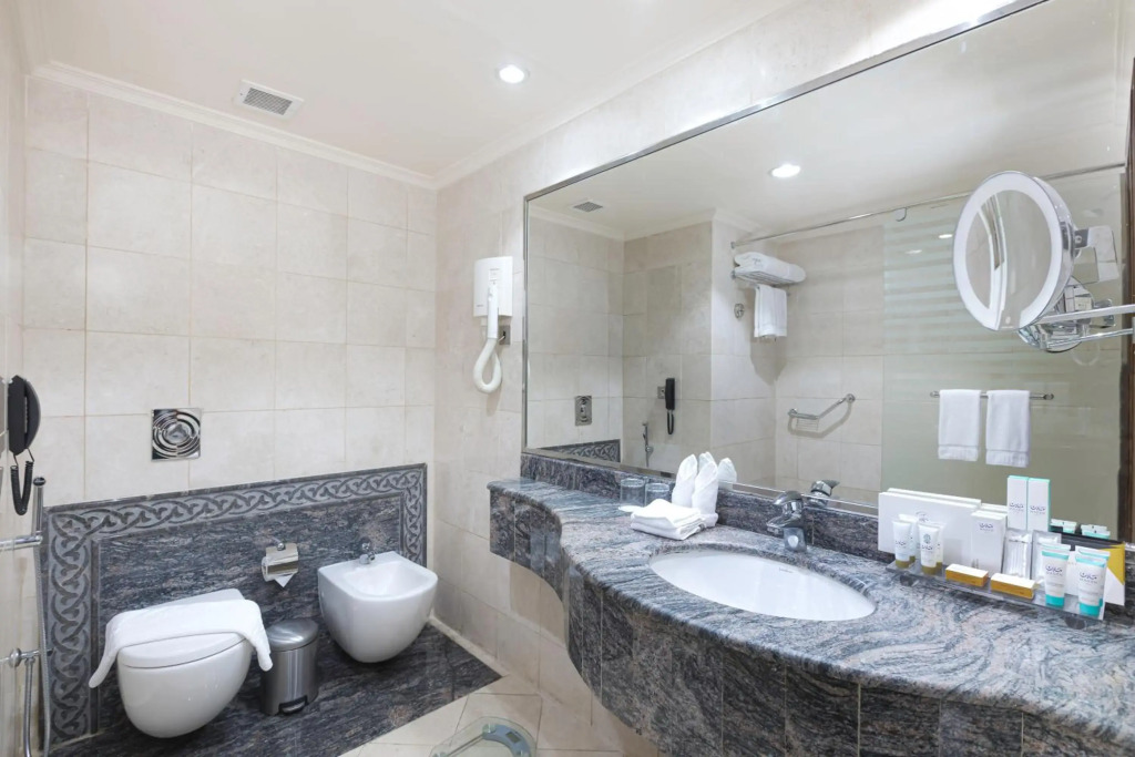 MADEN Hotel
