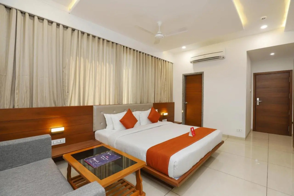 Hotel Avista - Unmarried Couples and NRI not allowed