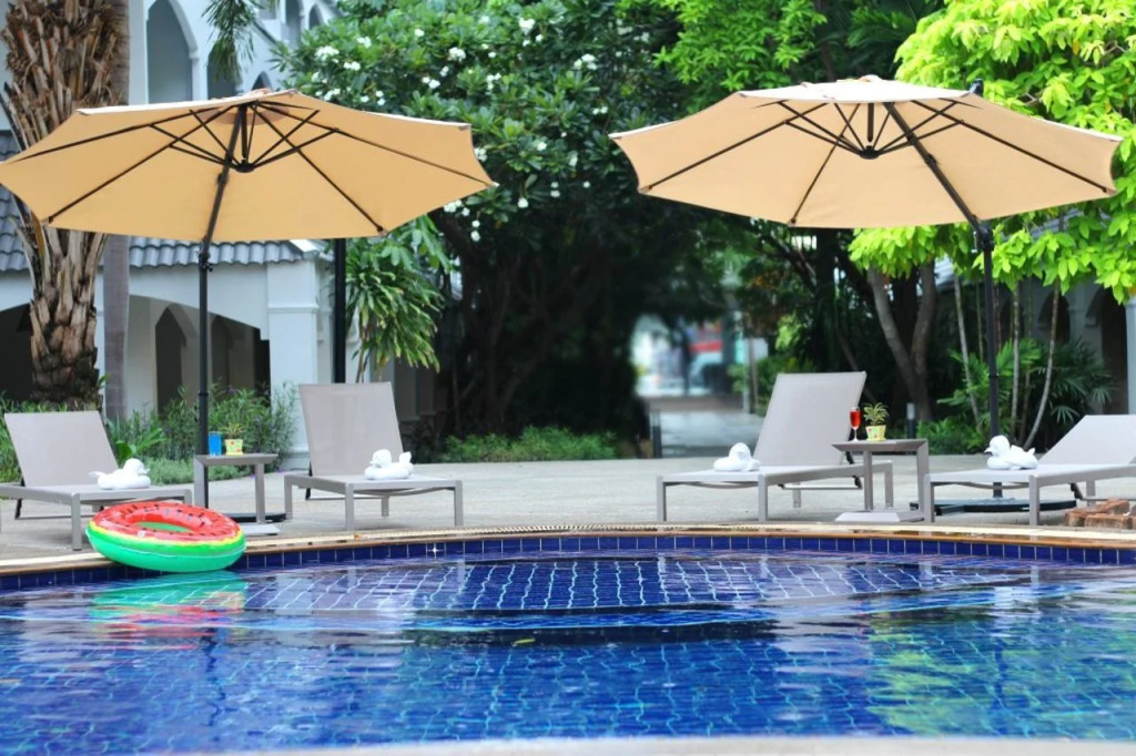 Pooh Beach Resort & Spa