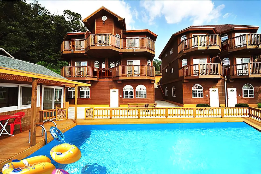 Ganghwa Haeneomi Pension