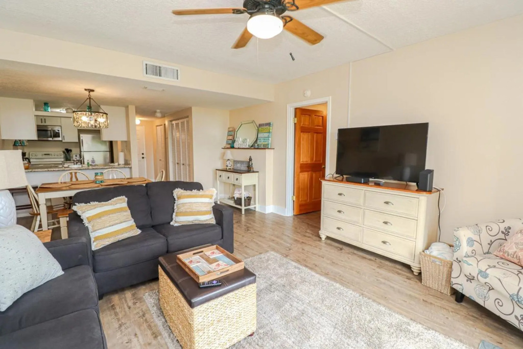 Creston House 9B