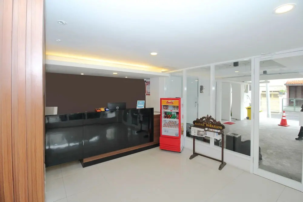 Airy Simpang Lima Anggrek Satu 18 Semarang