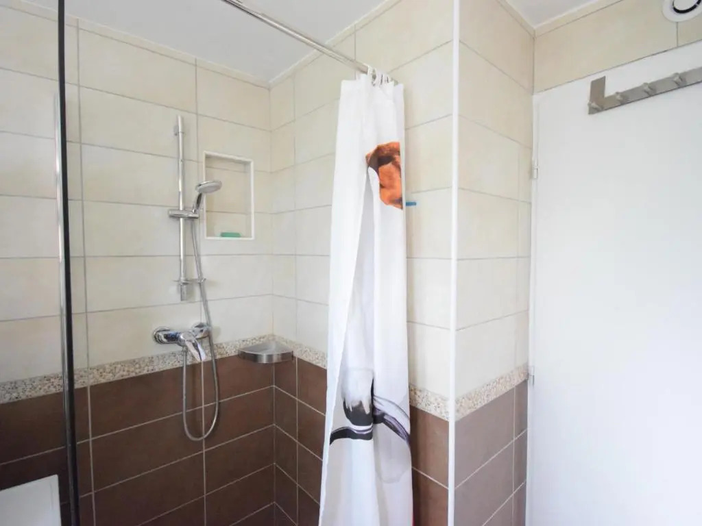 Appartement Évian-les-Bains, 3 pièces, 5 personnes - FR-1-498-40