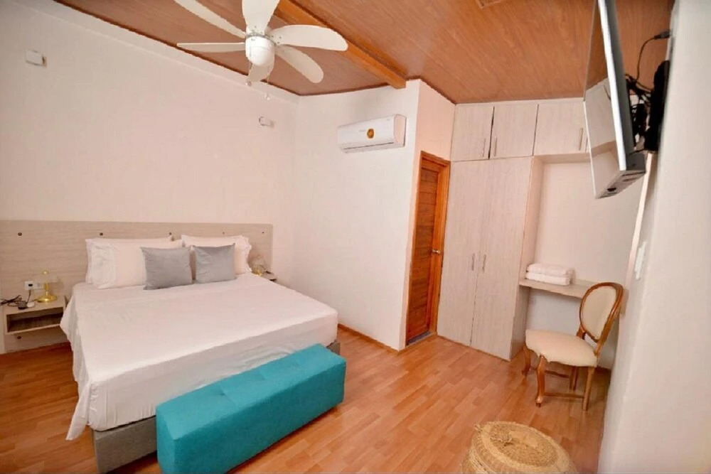 7ca2-1 House in Getsemani de Cartagena With Pisici7ca2-1 House in Getsemani de C