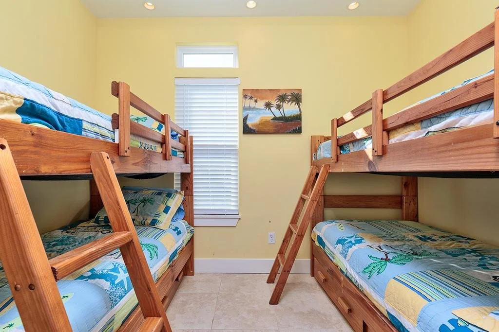Peace Of Paradise 5 Br home by RedAwning