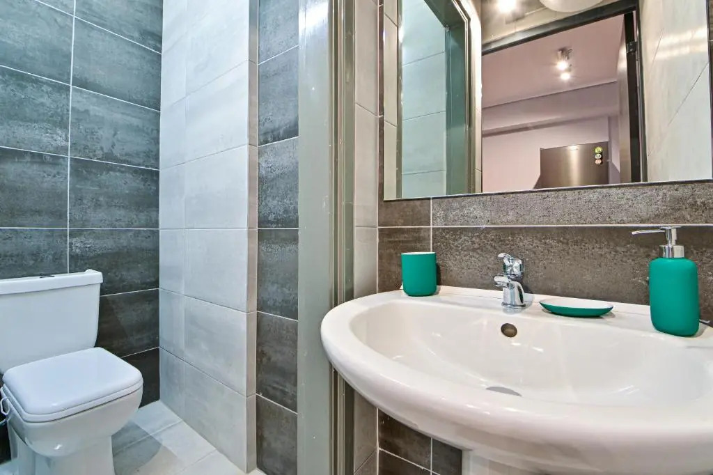 Beautiful new apartment 5 min from Piraeus Port (A2)