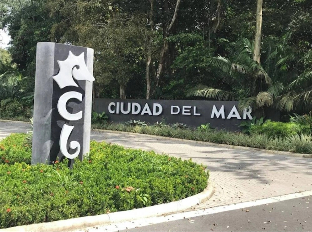 Casa del Mar Tropical Sanctuary