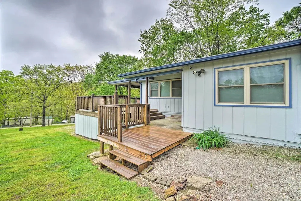 Table Rock Lake House w/ Fire Pit: Steps to Water!