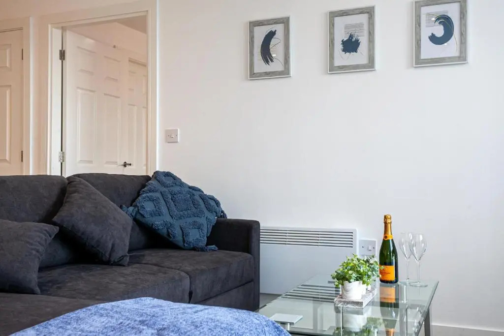 Stylish 1 bed Apt - Fallowfield - Free parking