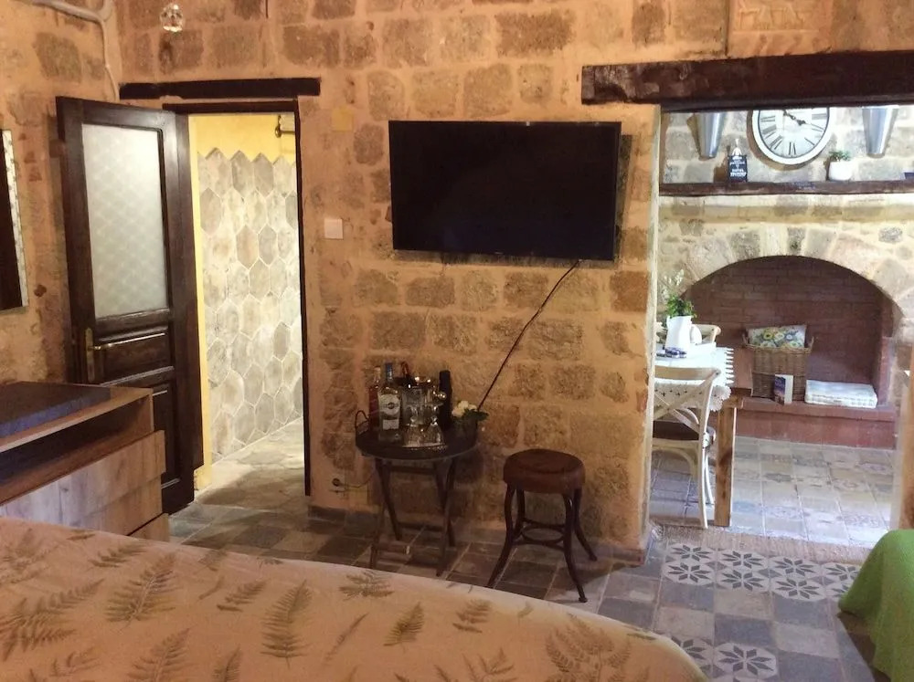 George & Alexandras Apartments