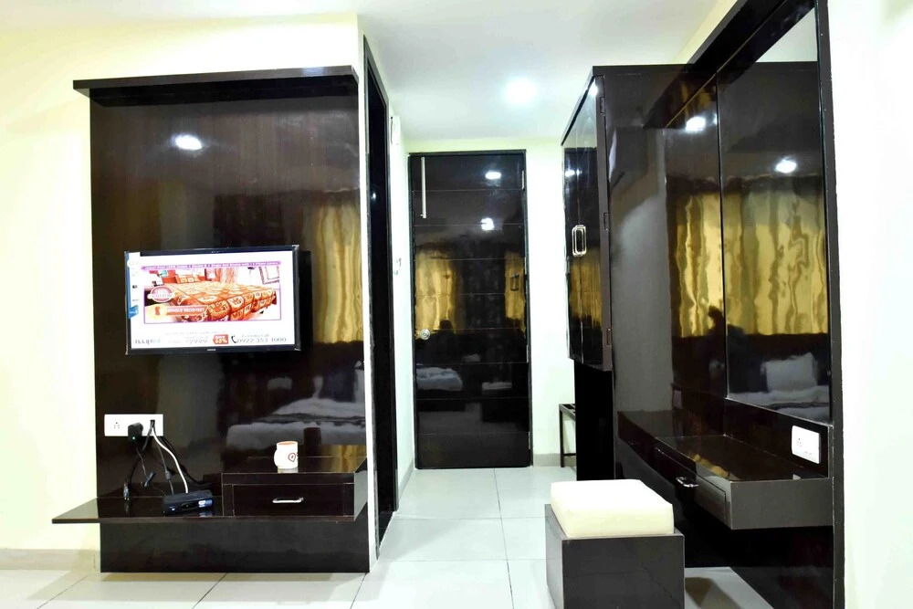 OYO 3222 Hotel SP 13