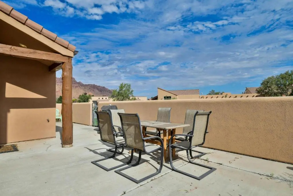 Rim Village H1