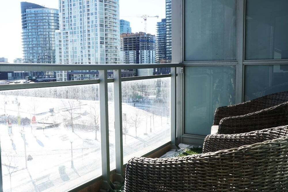 Toronto Escape - CityPlace - 25 Capreol