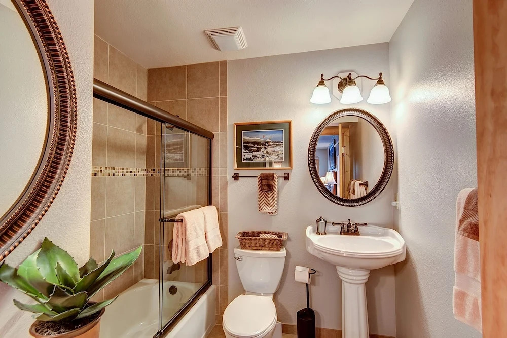 #1715 Tannenbaum II - Right on the River, Super Close to Quicksilver Lift and Walk to Main! 2 Bed, 3 Bath, Perfect Condo for Ski or Summer Getaway!