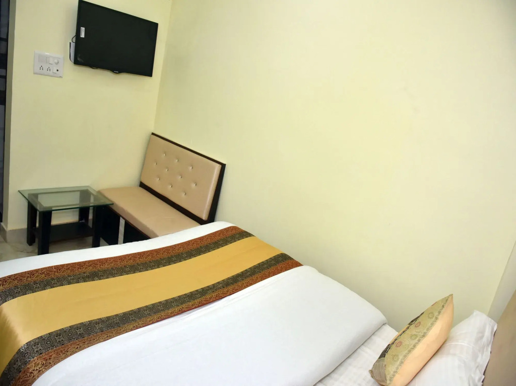 OYO 10969 Hotel US Residency