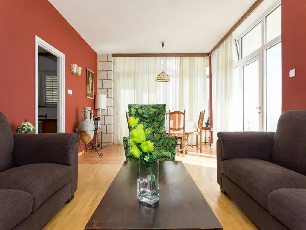 Sipa Apartments