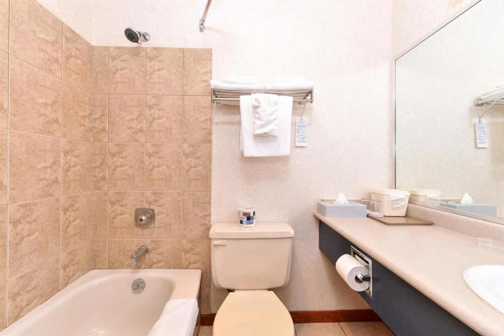 Canadas Best Value Inn & Suites-Castlegar