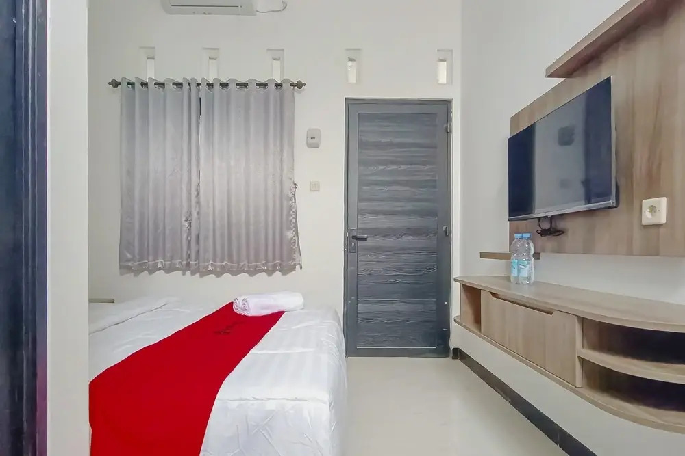 RedDoorz Syariah near RSUD Kajen Pekalongan
