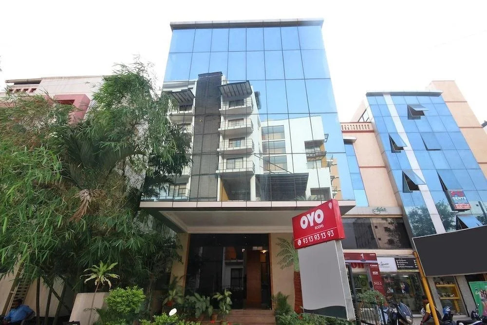 The Retreat Hotel by OYO Rooms