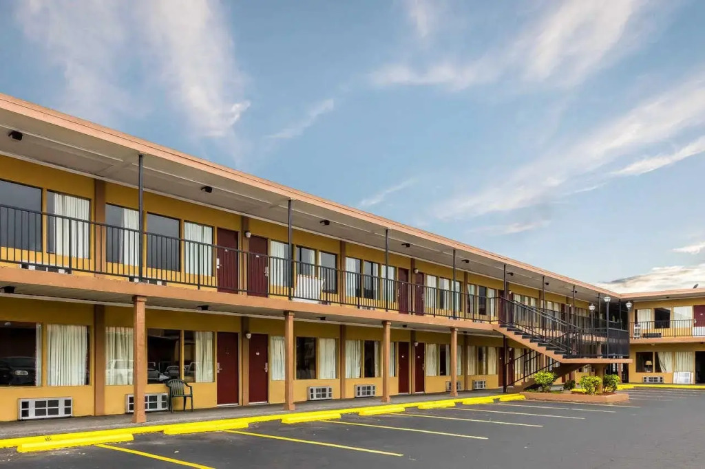 Travelodge Hot Springs