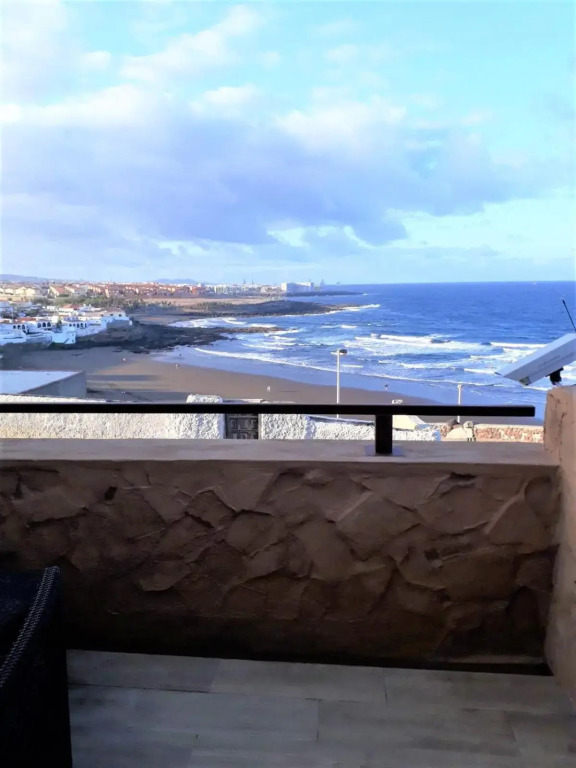 One room flat at the beach near house "Sanmao"