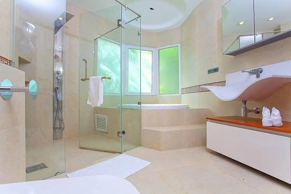 Ocean Fringe Apartment A