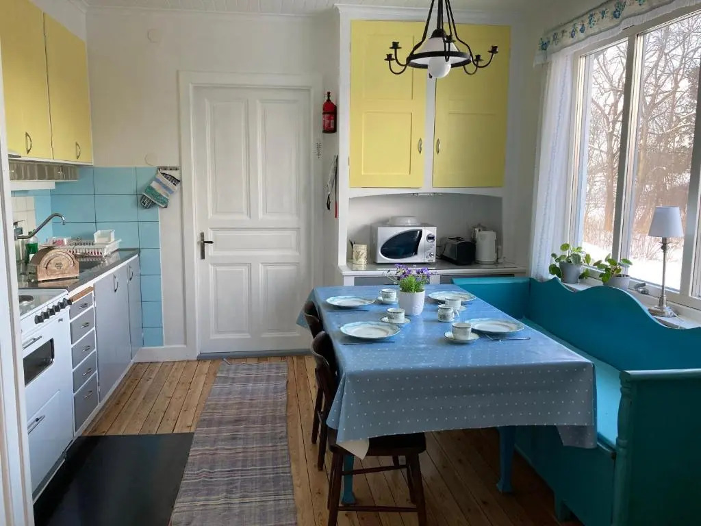Snickaren Vandrarhem i Grästorp - Egen Lägenhet - Own apartments