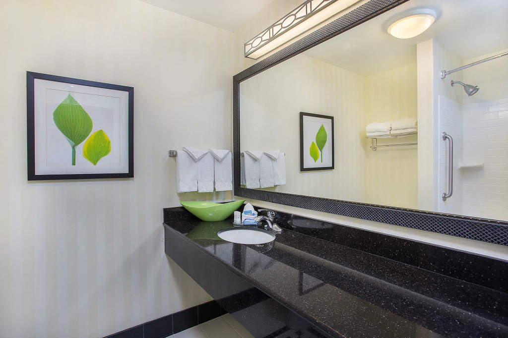 Fairfield Inn & Suites by Marriott Louisville East
