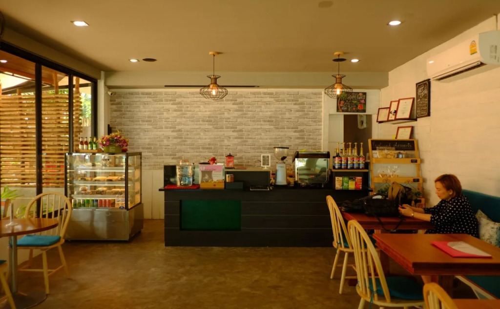 Hug Cafe Hostel