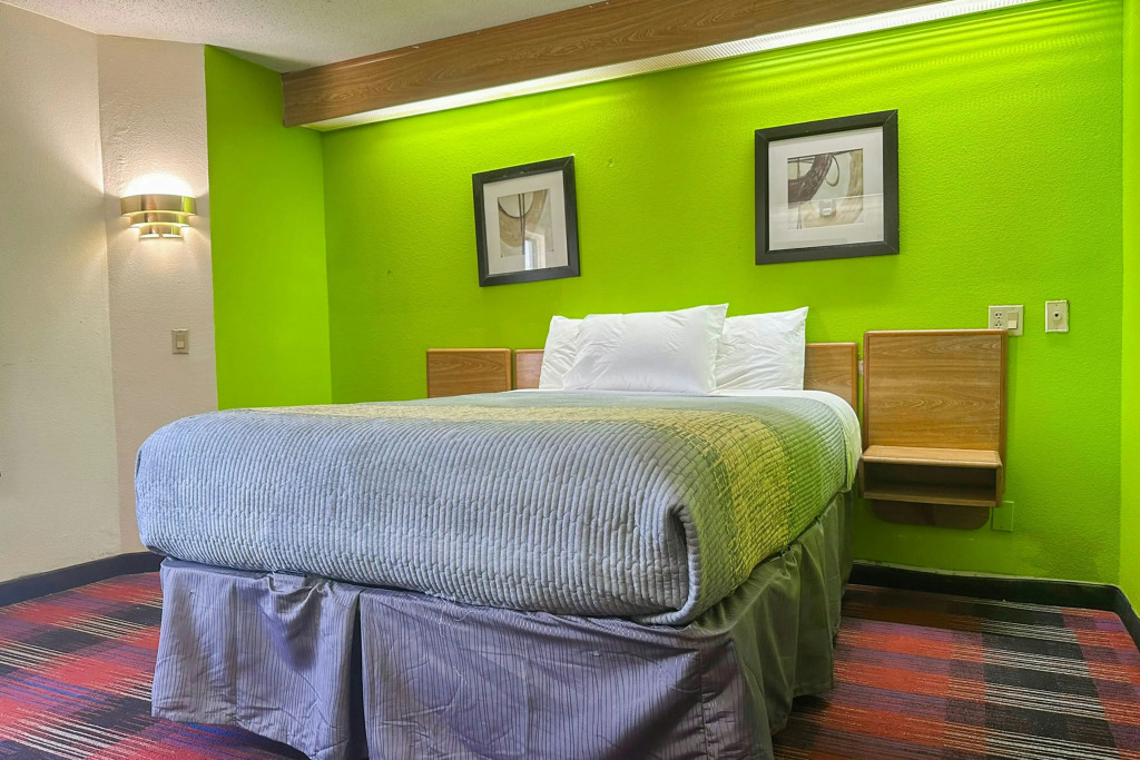 Classic Inn By Townhouse American Way Memphis I 240