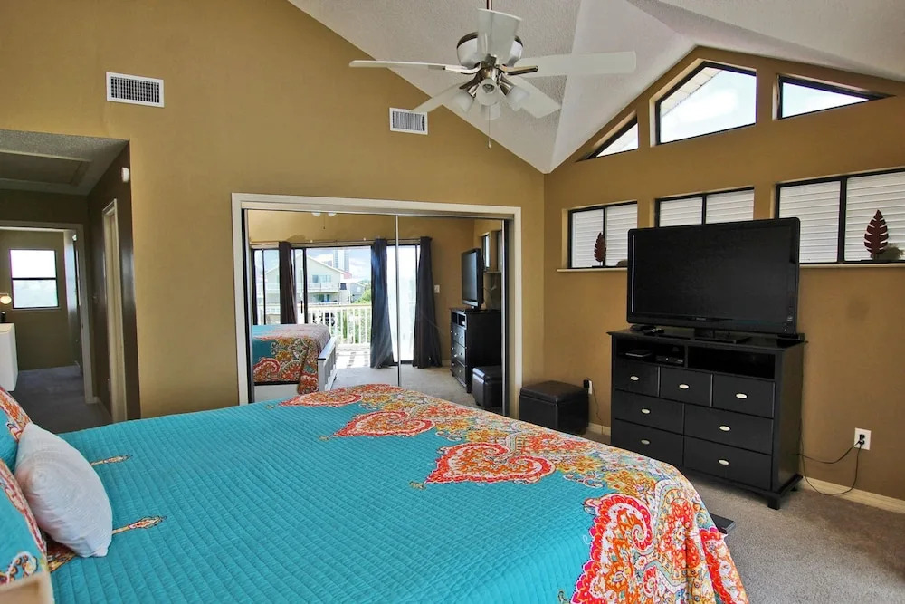 Pleasure Isle Villas 30B by Youngs Suncoast