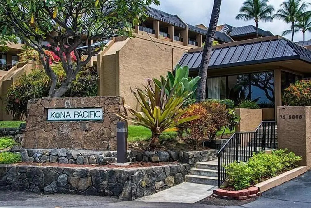 Kona Pacific B409