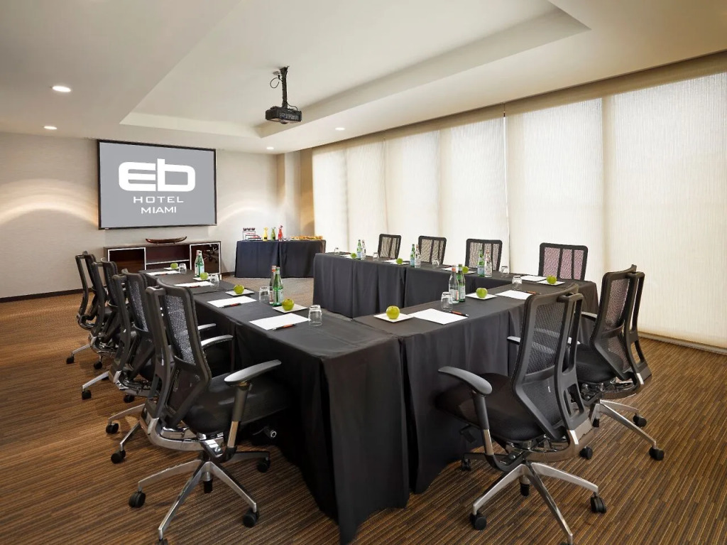 EB Hotel Miami Airport