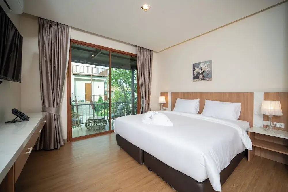 Natural Beach Resort Thasala