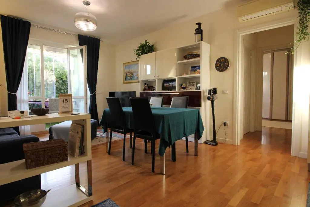 Cozy apt 10 mins walk from Poetto + terrace
