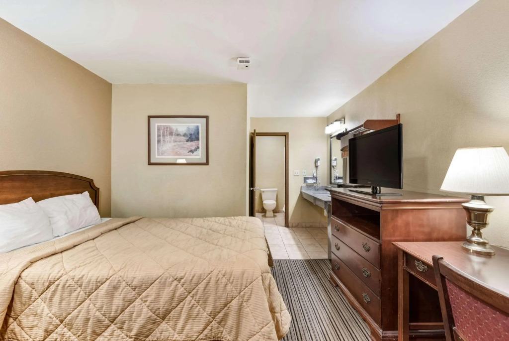 Rodeway Inn Columbus West