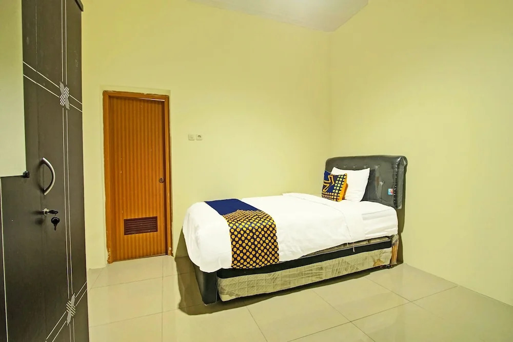 SPOT ON 91890 Kost Kalasan Syariah