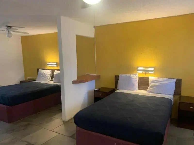 HOTEL MARIPINA